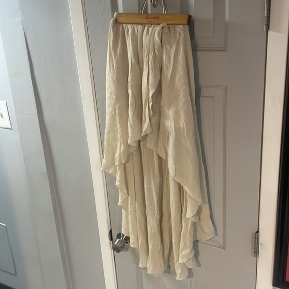 Beige, ruffled maxi skirt with slip attached underneath - Picture 2 of 5
